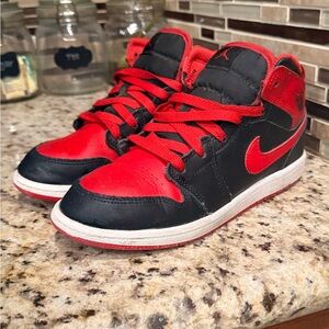 Jordan 1 Mid Alternate Bred Red/Black - Kids Size 3Y (PS)